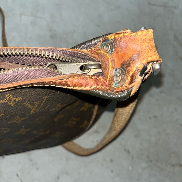 Pre-Loved Louis Vuitton Brown Monogram Shoulder Bag - Picture 8 of 9